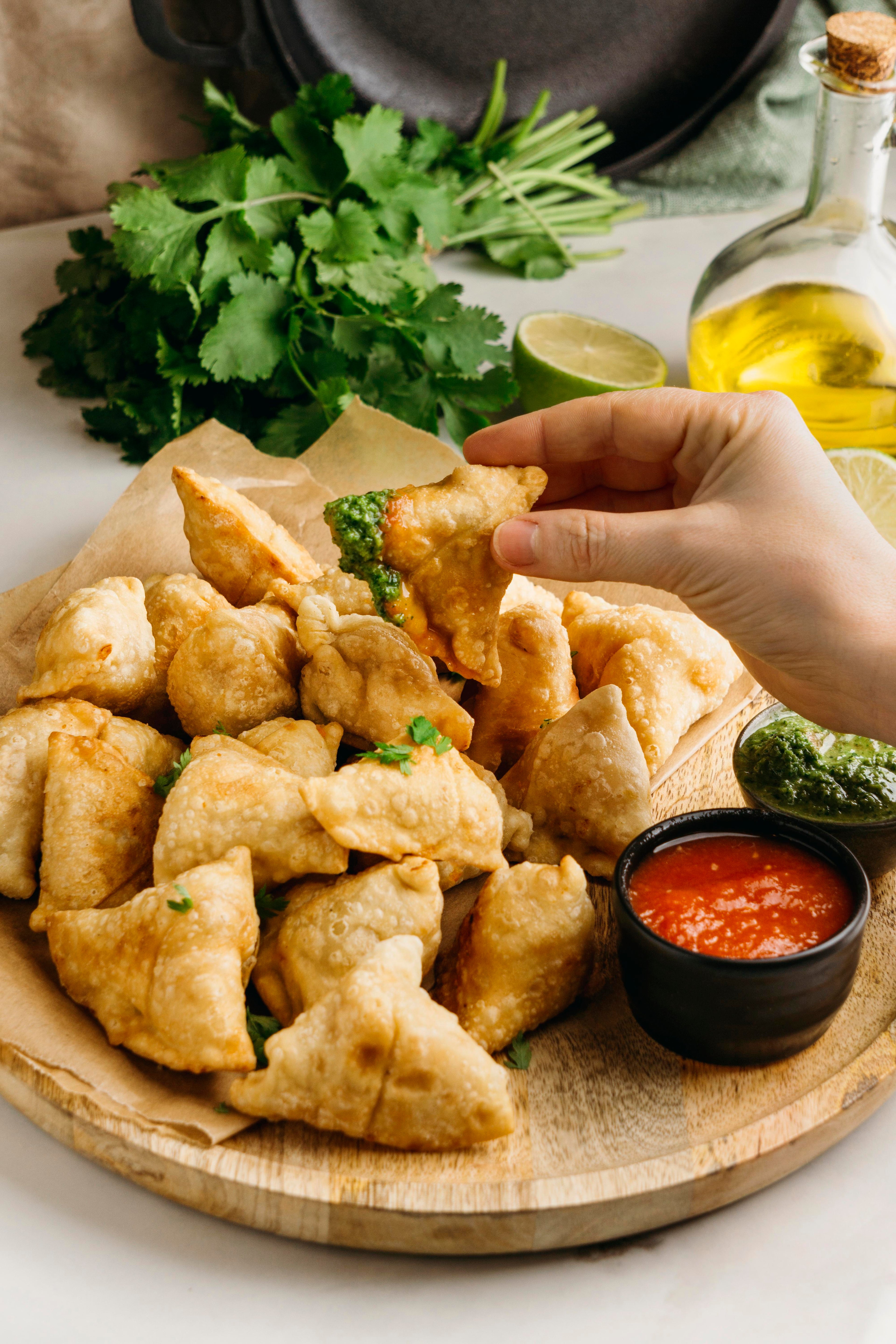 Samosas (Lamb / Veg)